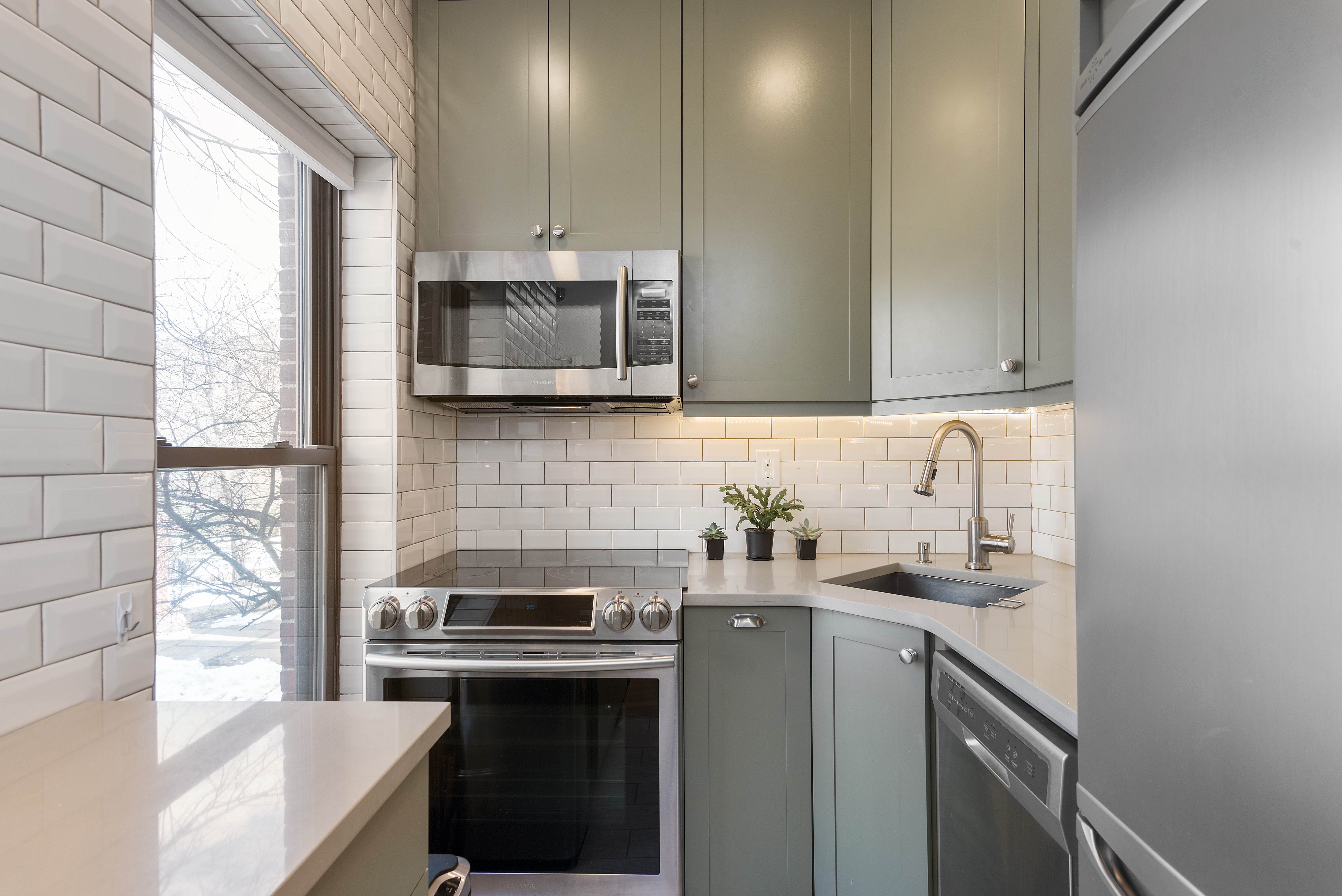 21 Follen Street, Unit 2F Boston, MA 02116 - Photo 4 of 8