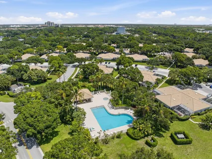 $355,000 | 10701 Chapman Oak Court, Palm Beach Gardens, FL 33410