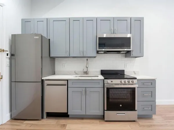 $3,200 | 231 East 60th Street, Unit 1A | Lenox Hill