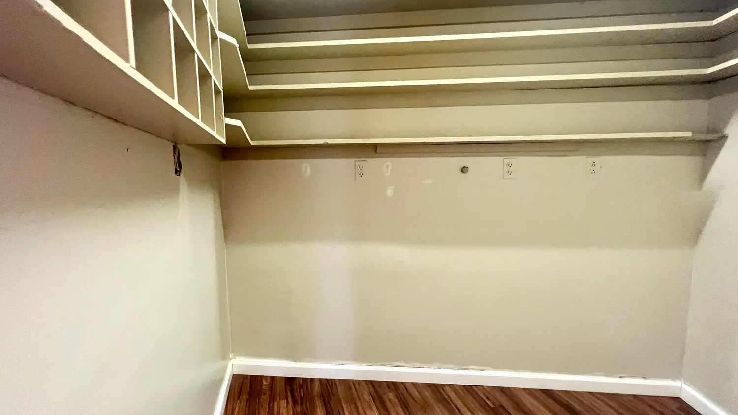 $1,600 | 29 Glen Cove Avenue, Unit 102, Glen Cove, NY 11542