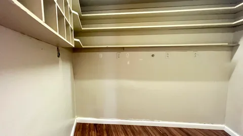 $1,600 | 29 Glen Cove Avenue, Unit 102, Glen Cove, NY 11542