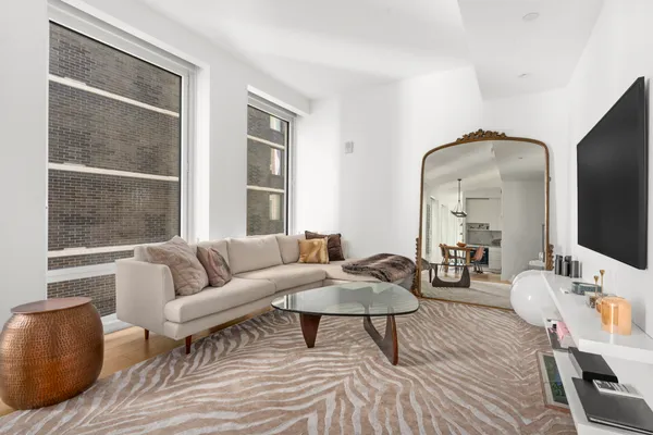 $8,300 | 15 West 61st Street, Unit 18C | Upper West Side