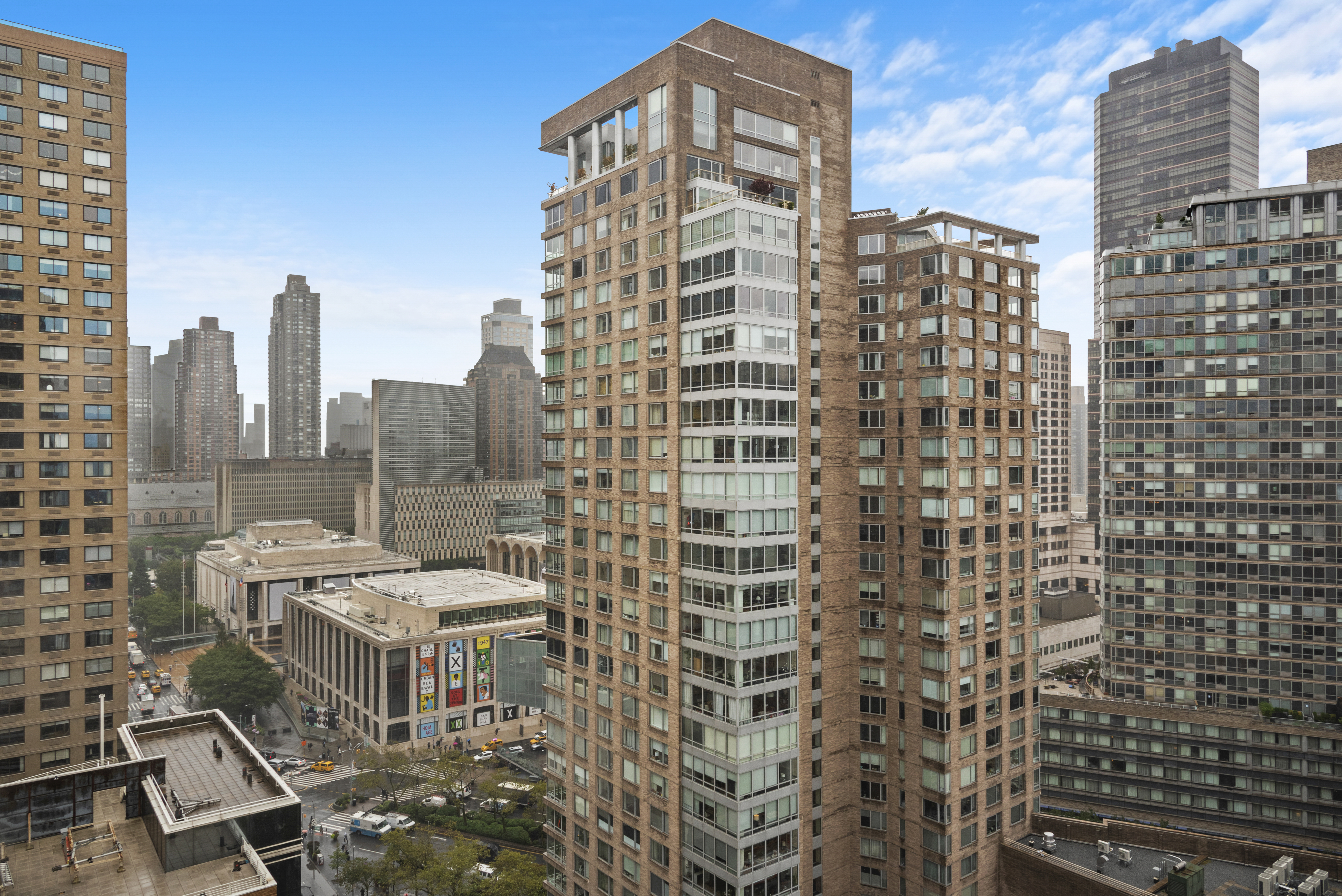 45 West 67th Street, Unit 23C Manhattan, NY 10023 - Photo 11 of 12