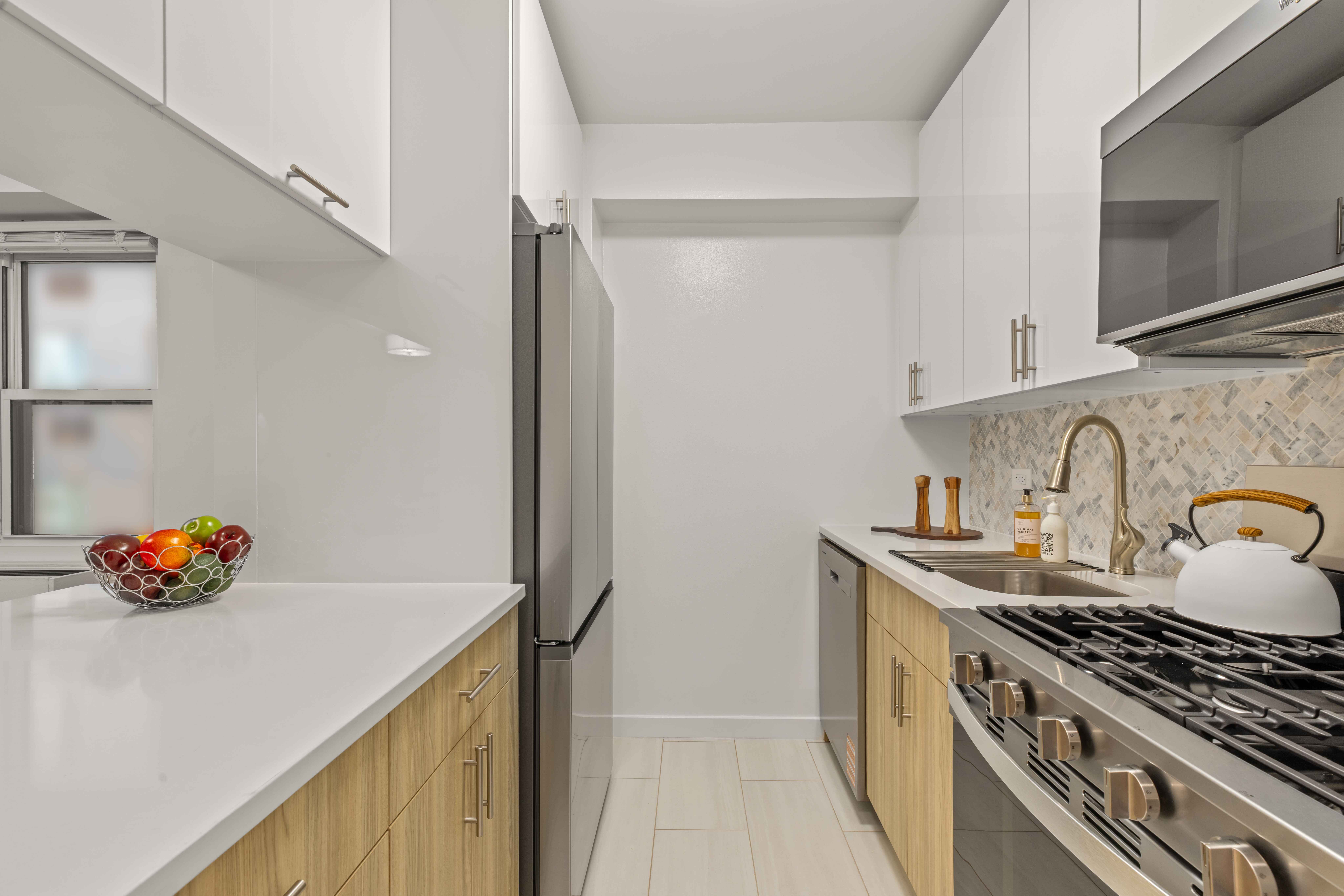 400 East 54th Street, Unit 8A Manhattan, NY 10022 - Photo 7 of 21