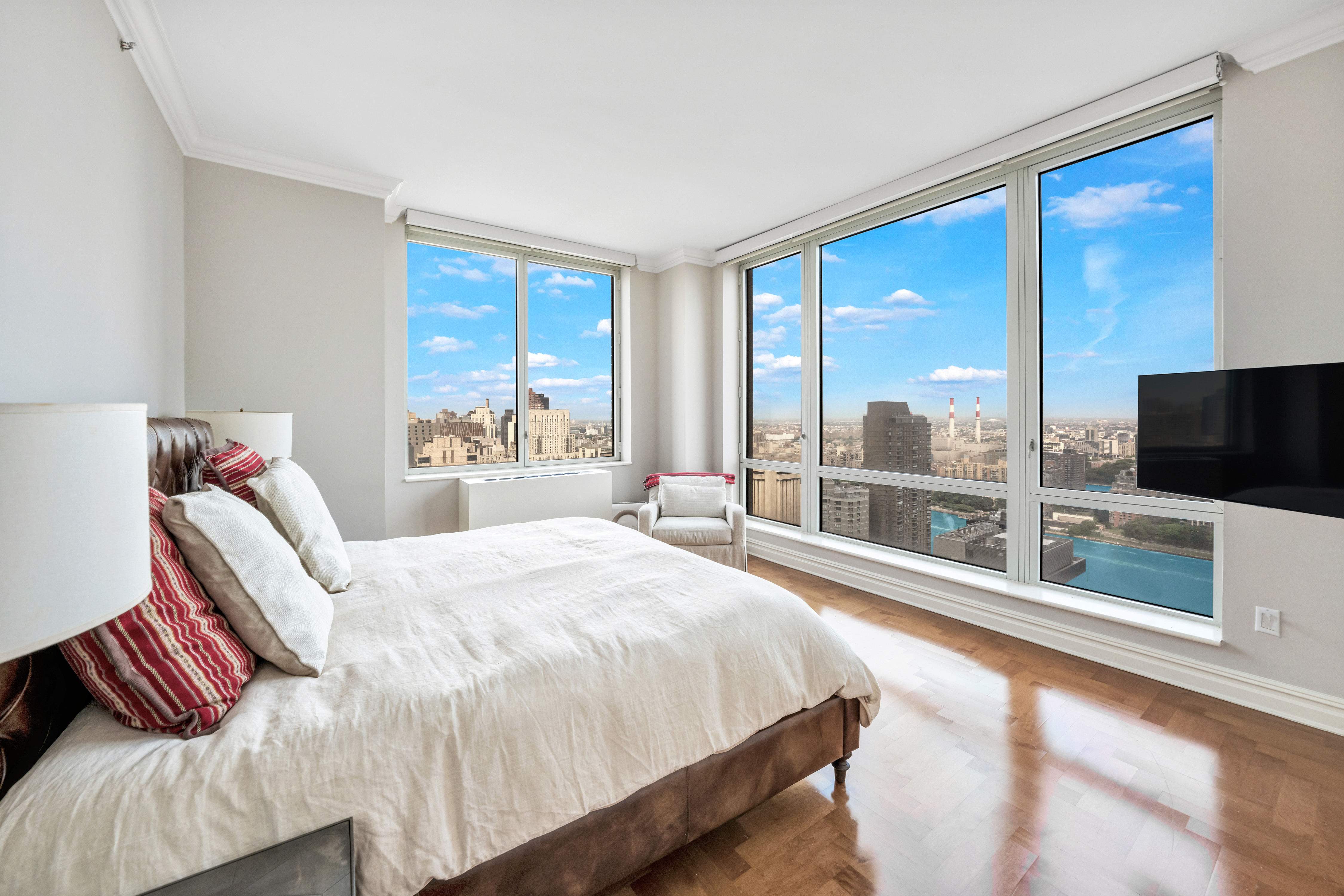 401 East 60th Street, Unit 33C Manhattan, NY 10022 - Photo 6 of 11