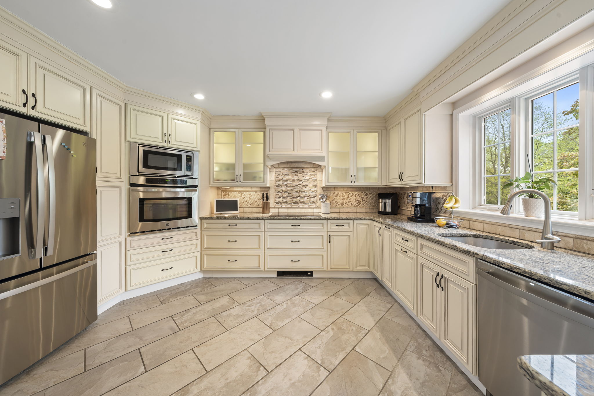 1154 Old Lancaster Road Berwyn, PA 19312 - Photo 12 of 55