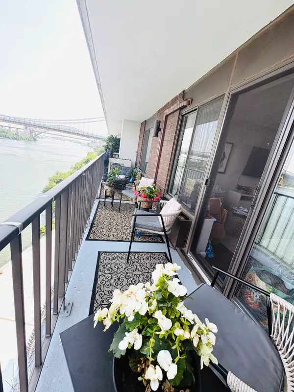 $3,050 | 25-40 Shore Boulevard, Unit 8T | Astoria