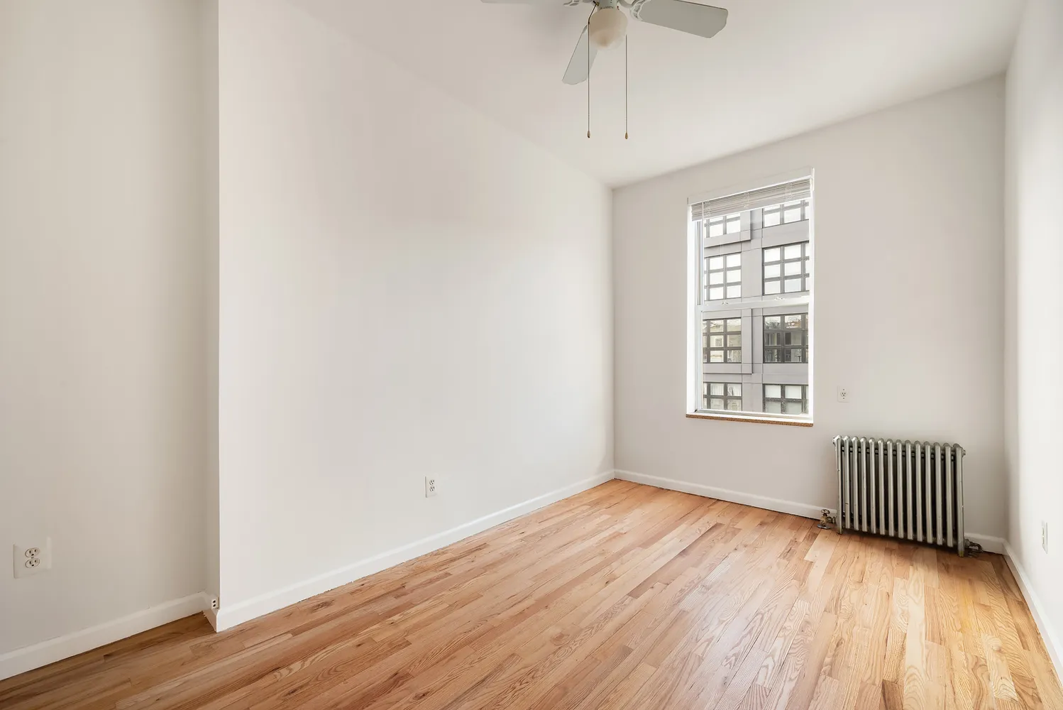 $5,200 | 590 Manhattan Avenue, Unit 3 | Greenpoint