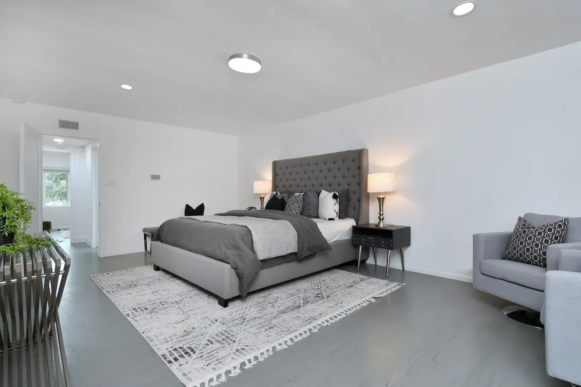 $2,599,000 | 4053 Harclare Lane, Encino, CA 91436