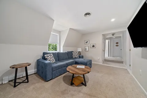 Contact Agent | 89 Sunset Way, Pembroke, MA 02359