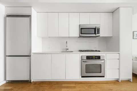 $669,000 | 90 William Street, Unit 16E | Financial District