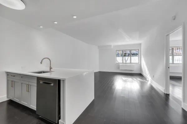 $4,750 | 516 West 47th Street, Unit S1B | Hell's Kitchen