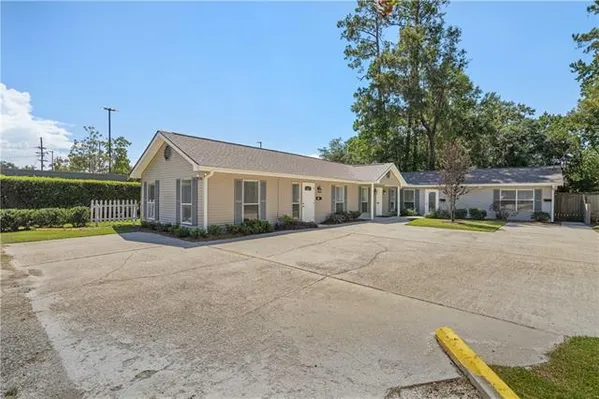 $1,100 | 2240 11th Street, Unit A, Mandeville, LA 70471