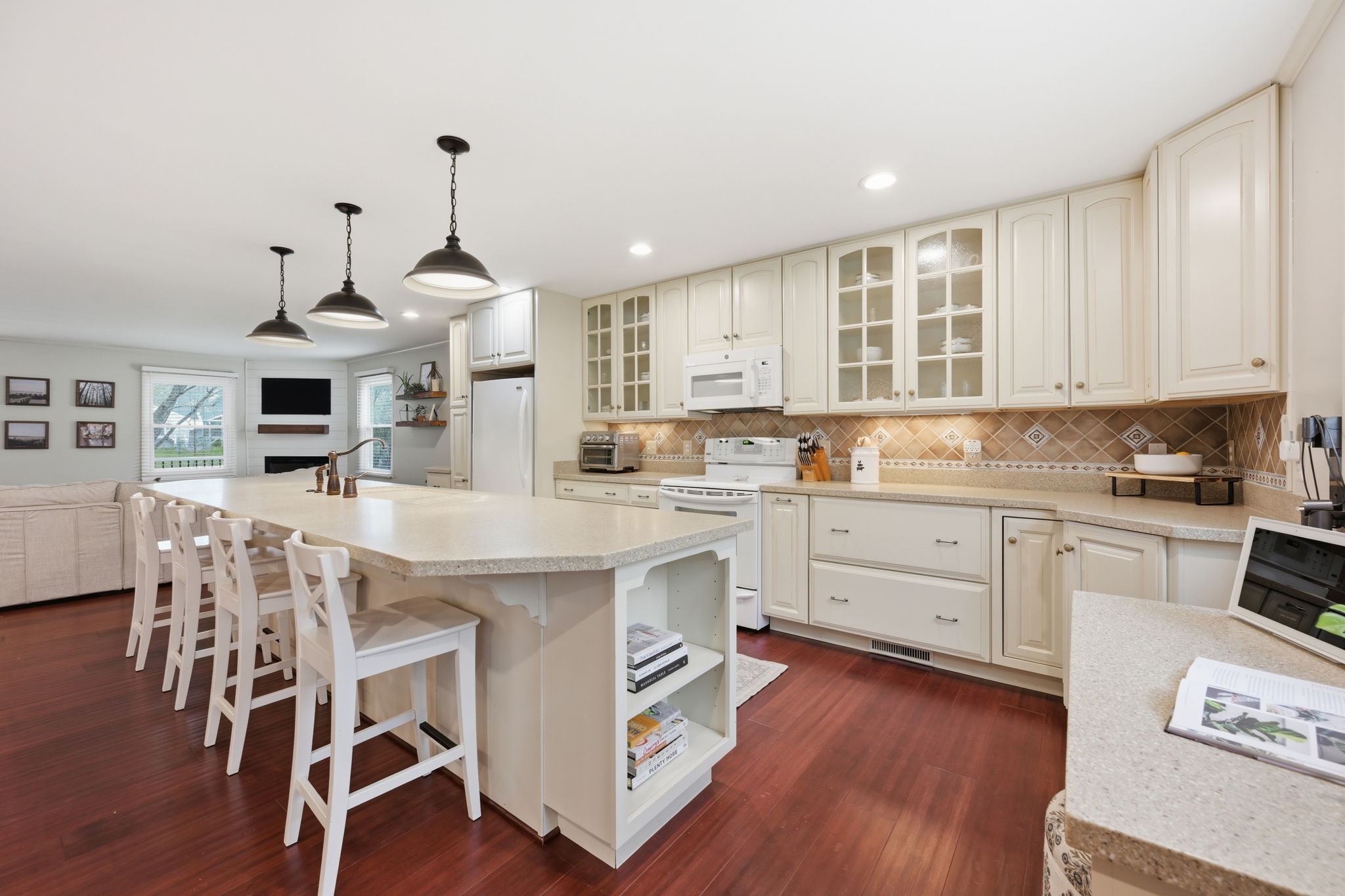 116 Bishopp Drive Silver Spring, MD 20905 - Photo 5 of 26