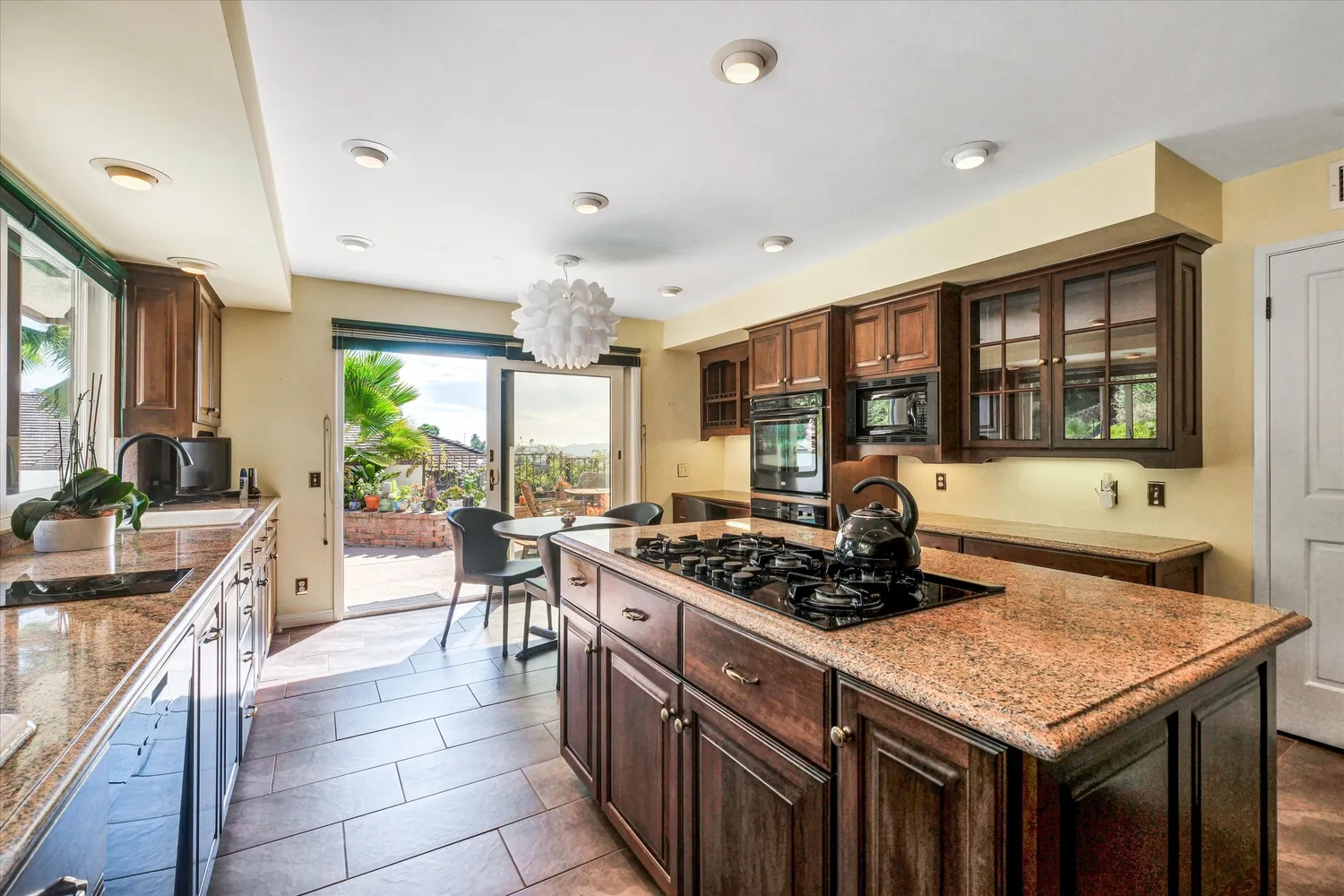 $2,998,000 | 441 Audraine Drive, Glendale, CA 91202