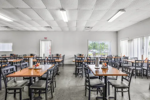 $400,000 | 697 West Cherry Street, Jesup, GA 31545