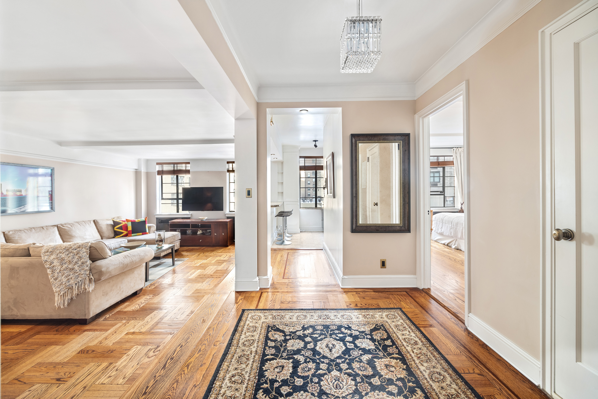 110 East 87th Street, Unit 9B Manhattan, NY 10128 - Photo 3 of 6