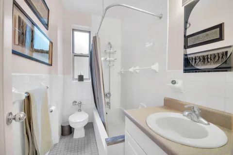 $900,000 | 120 Bennett Avenue, Unit 2MN | Hudson Heights