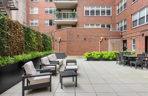 $445,000 | 363 East 76th Street, Unit 11K | Lenox Hill