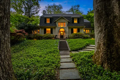 $880,000 | 401 Edgevale Road, Baltimore, MD 21210