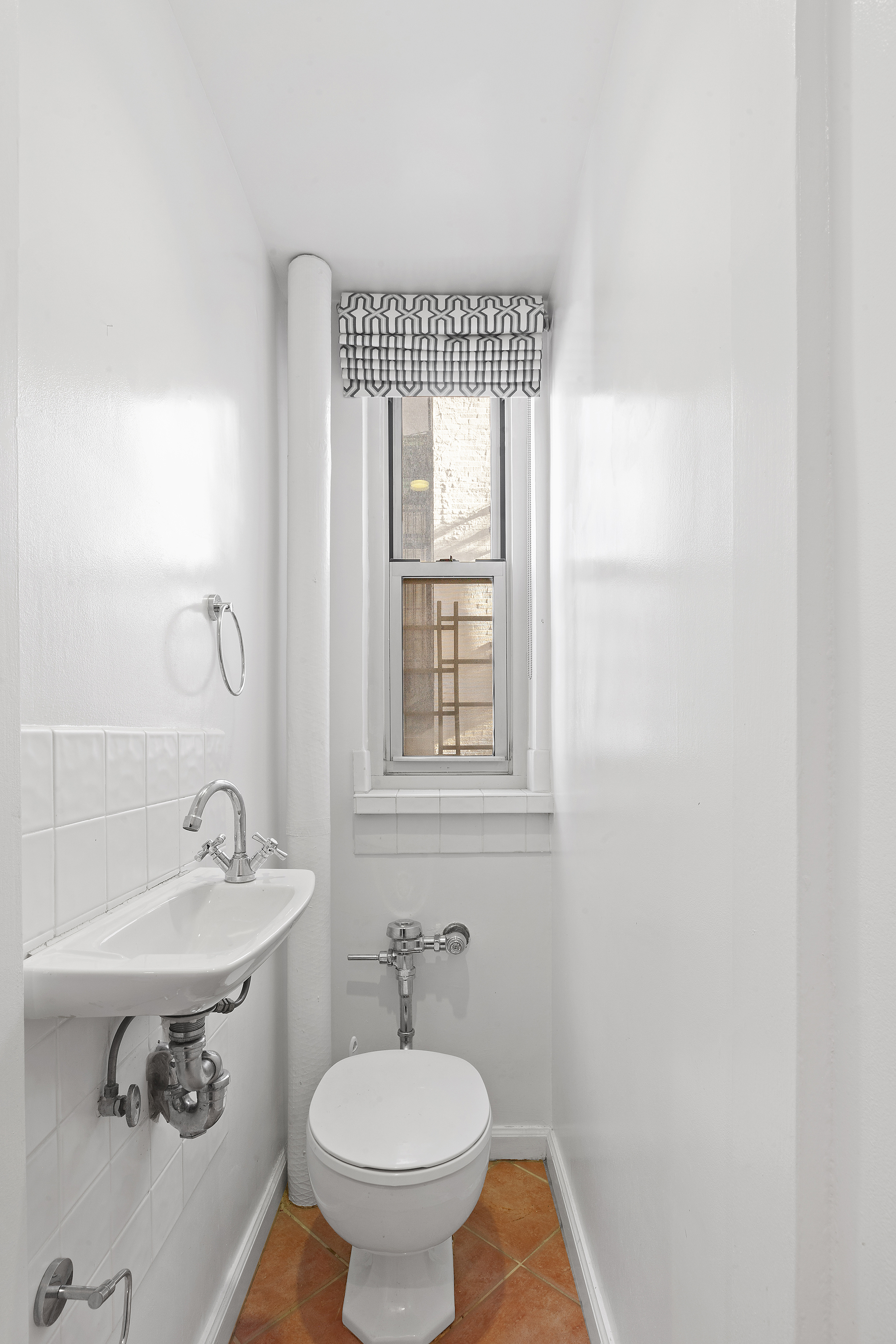 930 5th Avenue, Unit 3H Manhattan, NY 10021 - Photo 7 of 10