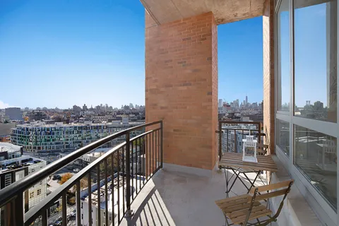 $2,350,000 | 20 Bayard Street, Unit 12A | Williamsburg
