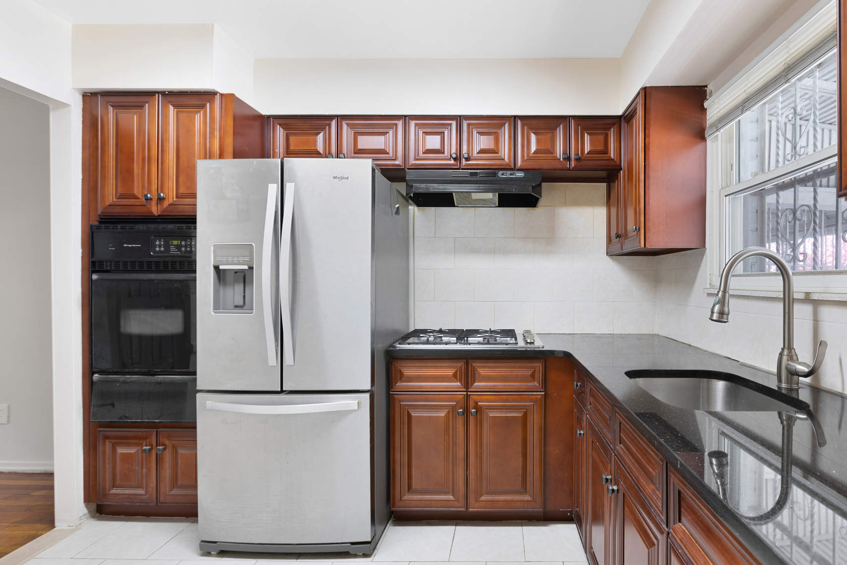 1035 Hendrix Street Brooklyn, NY 11207 - Photo 2 of 13