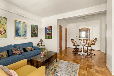 $749,000 | 240 East 46th Street, Unit 7G | Midtown East