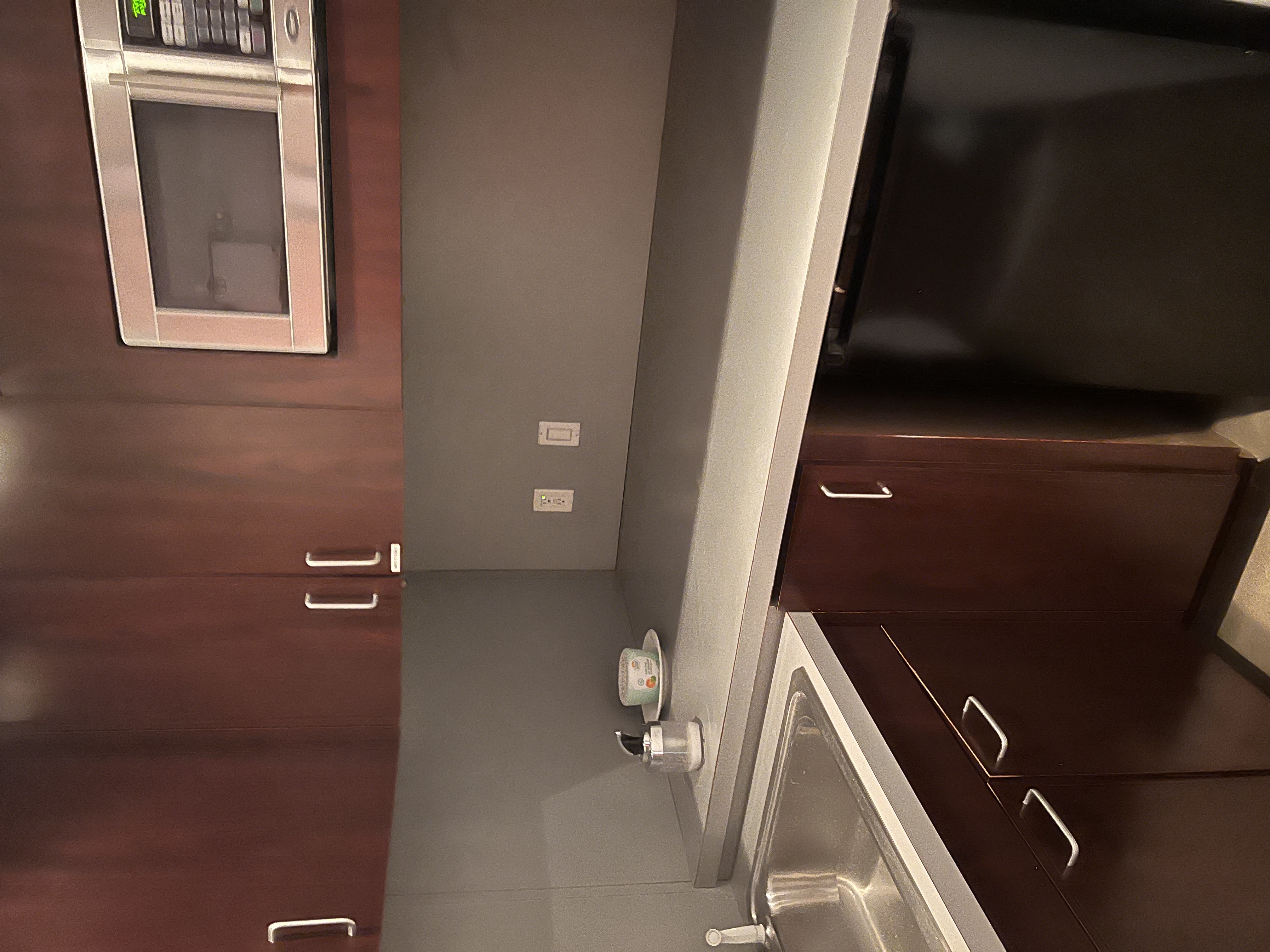 127 East 31st Street, Unit PROFESSIONAL Manhattan, NY 10016 - Photo 6 of 7 a close view of sink and tap