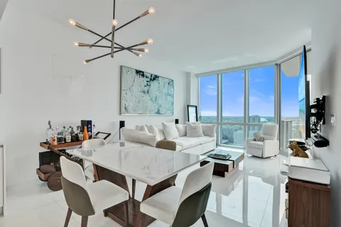 $725,000 | 851 Northeast 1st Avenue, Unit 3506, Miami, FL 33132