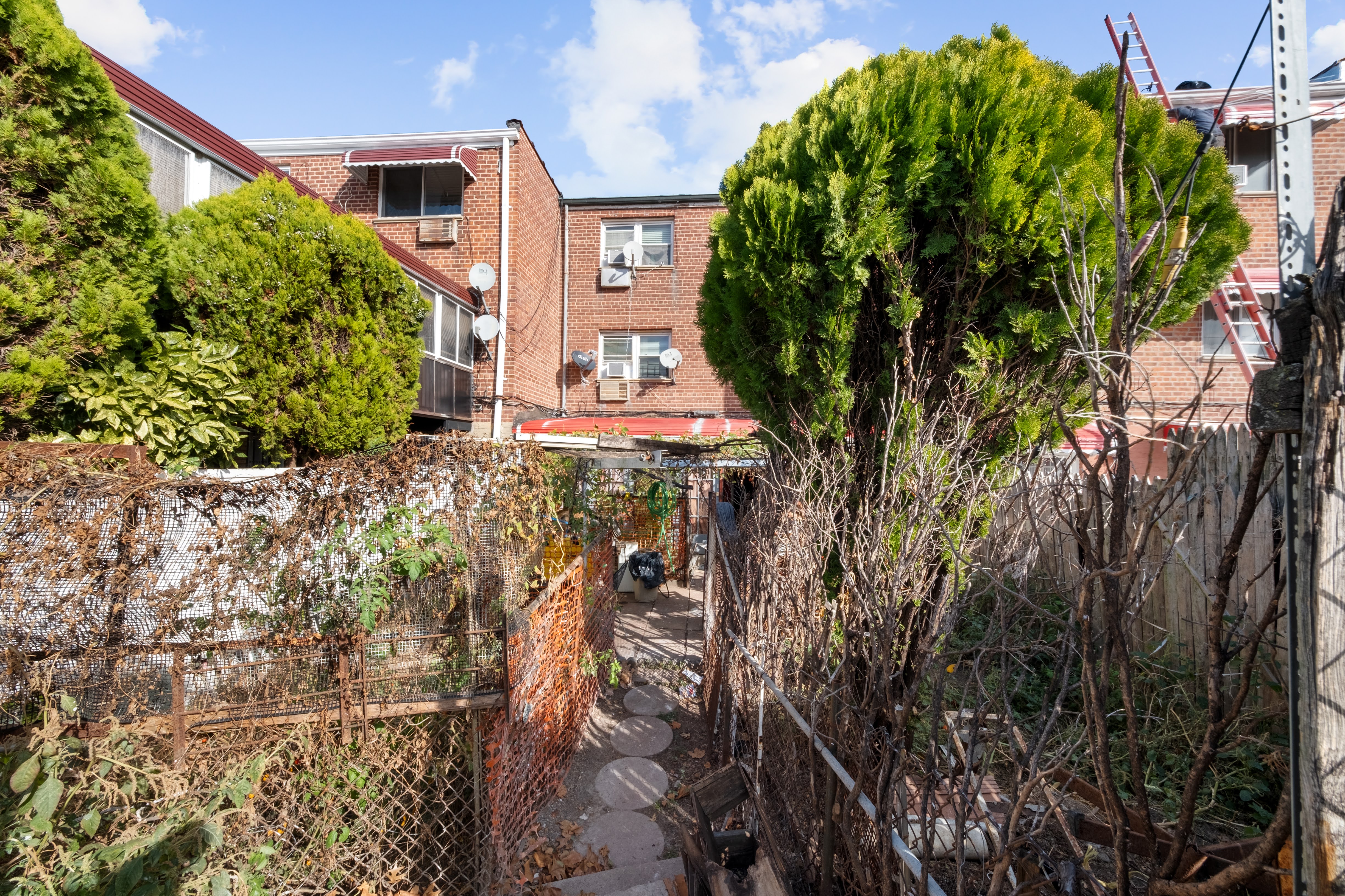 1464 East 84th Street Brooklyn, NY 11236 - Photo 15 of 22 a picture of a building