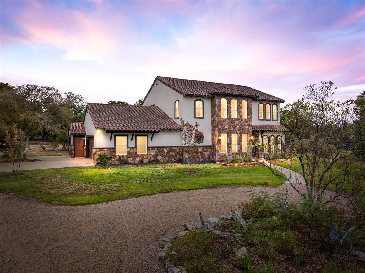23802 Oscar Road Spicewood, TX 78669 - Photo 5 of 40 Gallery Image 5