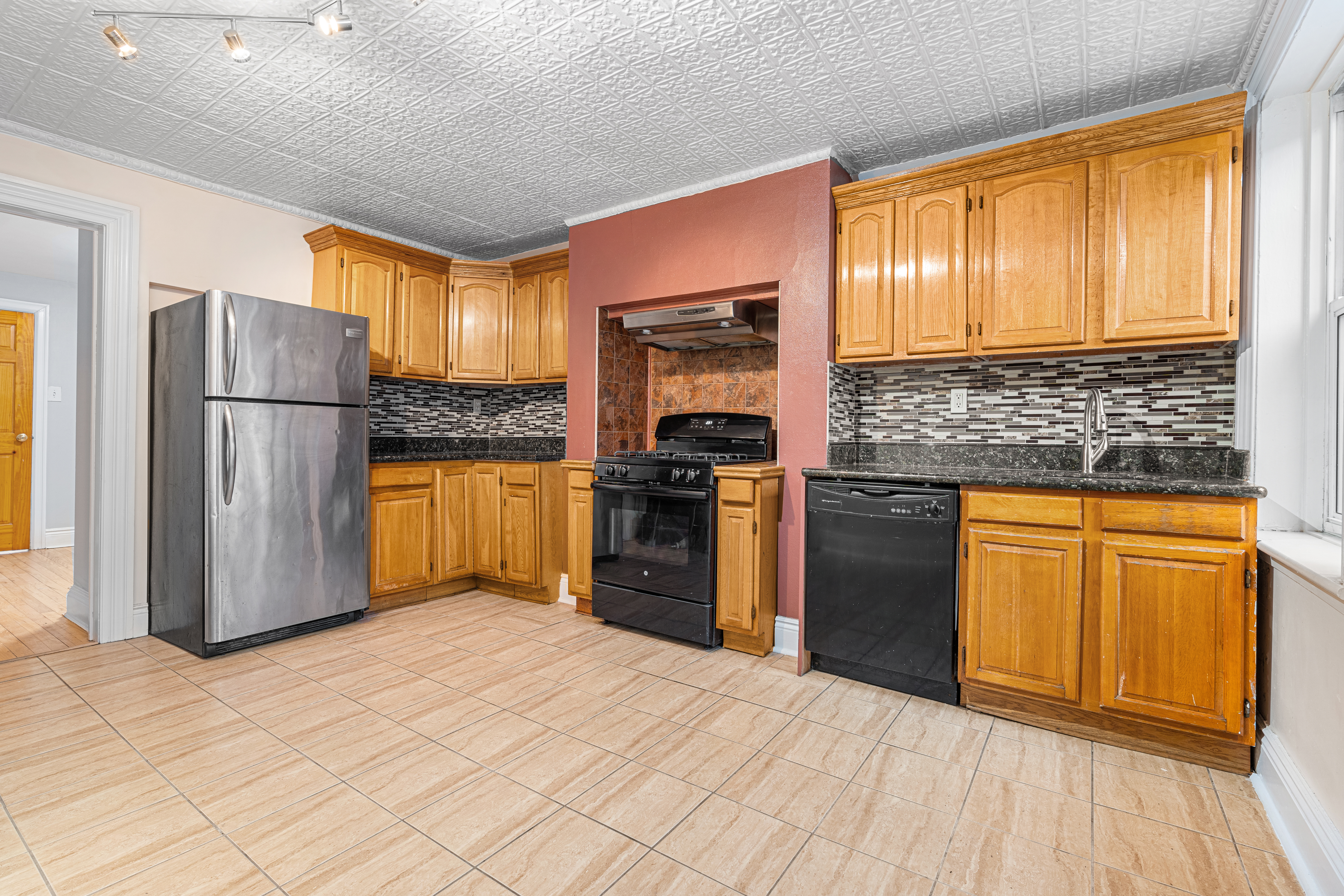 49 Herkimer Street, Unit 1 Brooklyn, NY 11216 - Photo 7 of 11