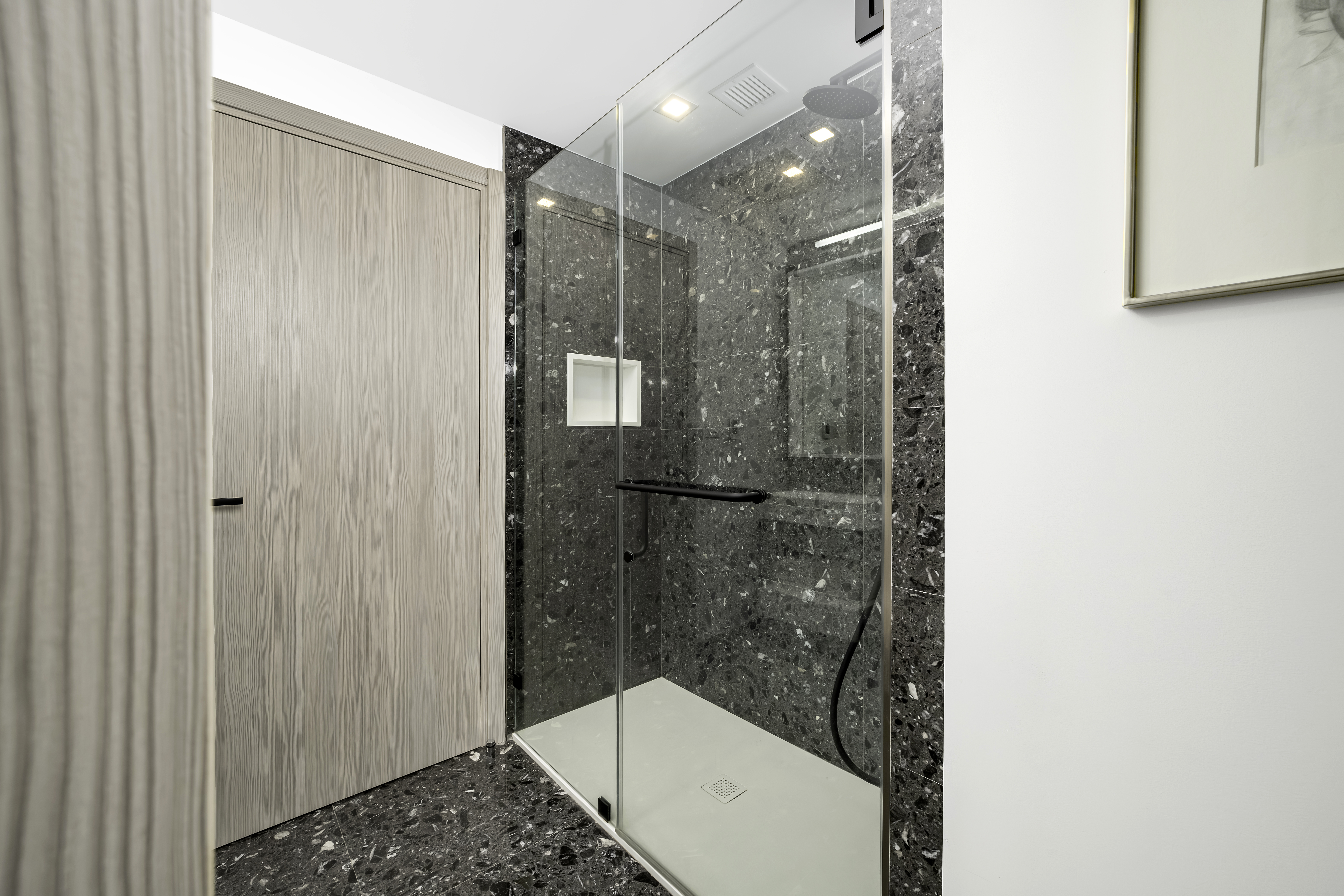 181 East 101st Street, Unit 701 Manhattan, NY 10029 - Photo 10 of 16 a bathroom with a shower and bathtub