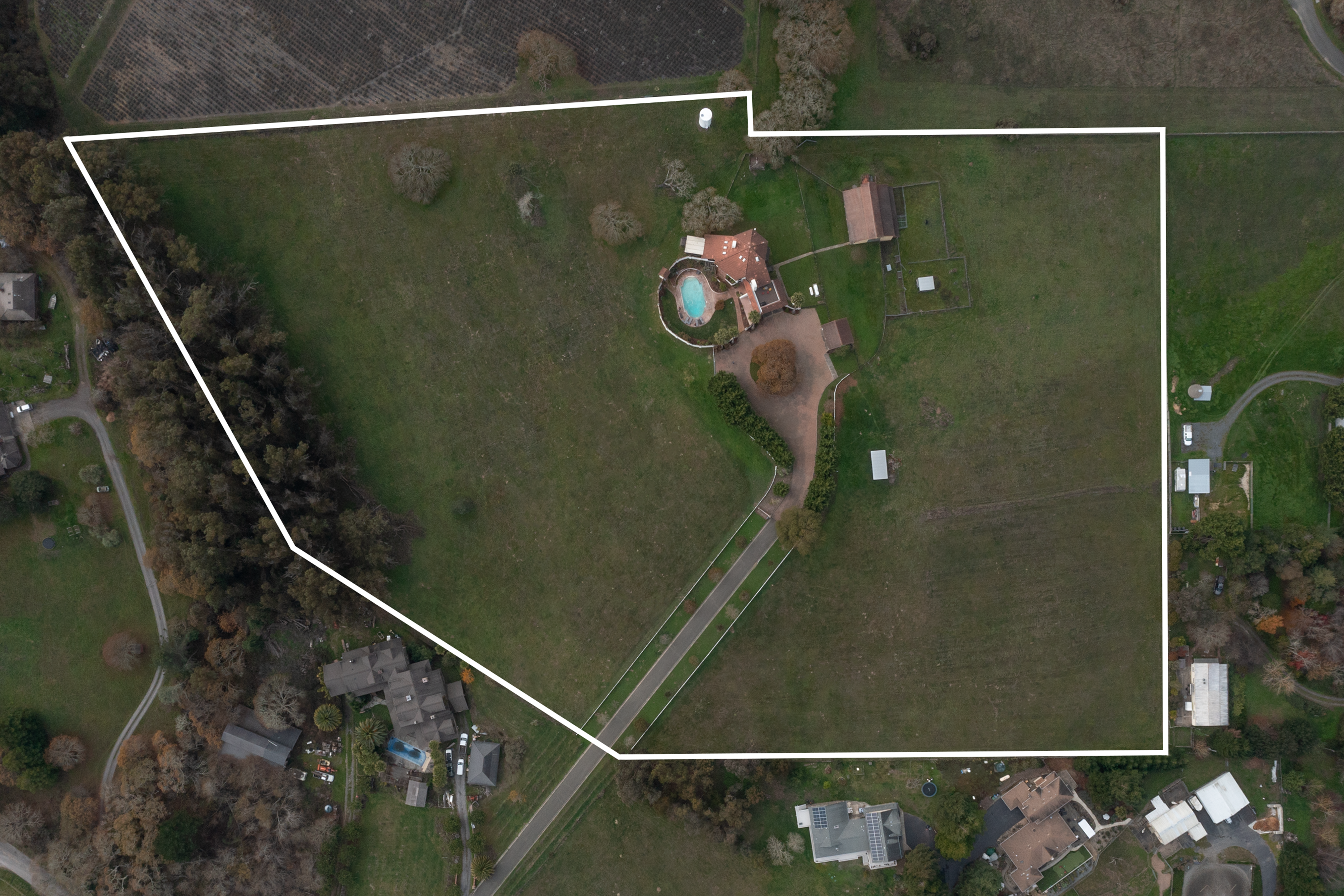 3336 Bloomfield Road Sebastopol, CA 95472 - Photo 2 of 26