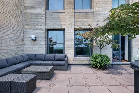 $1,500,000 | 1 Hanson Place, Unit 18L | Fort Greene