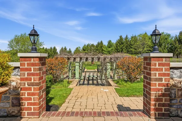 $2,250,000 | 103 Destinaire Drive, New Wilmington, PA 16142
