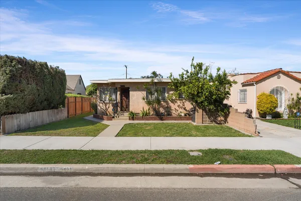 $735,000 | 6819 Orange Avenue, Long Beach, CA 90805