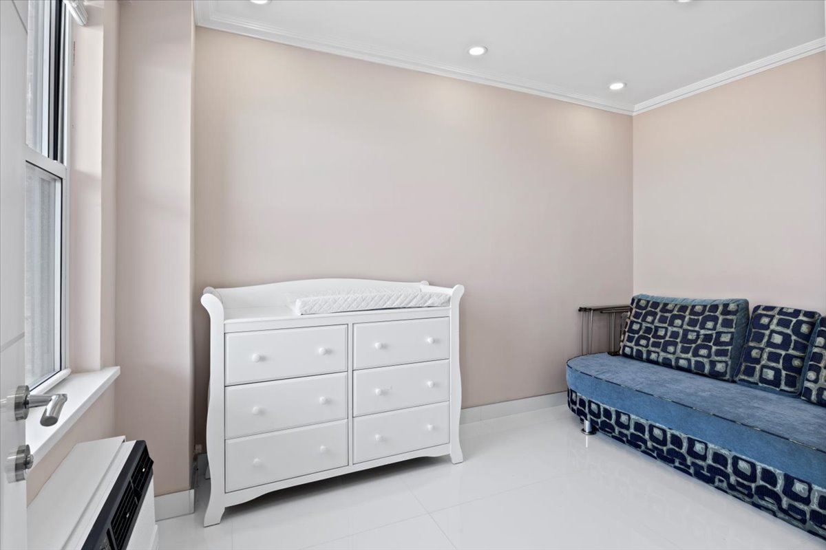 50 Brighton 1st Road, Unit 8N Brooklyn, NY 11235 - Photo 13 of 18