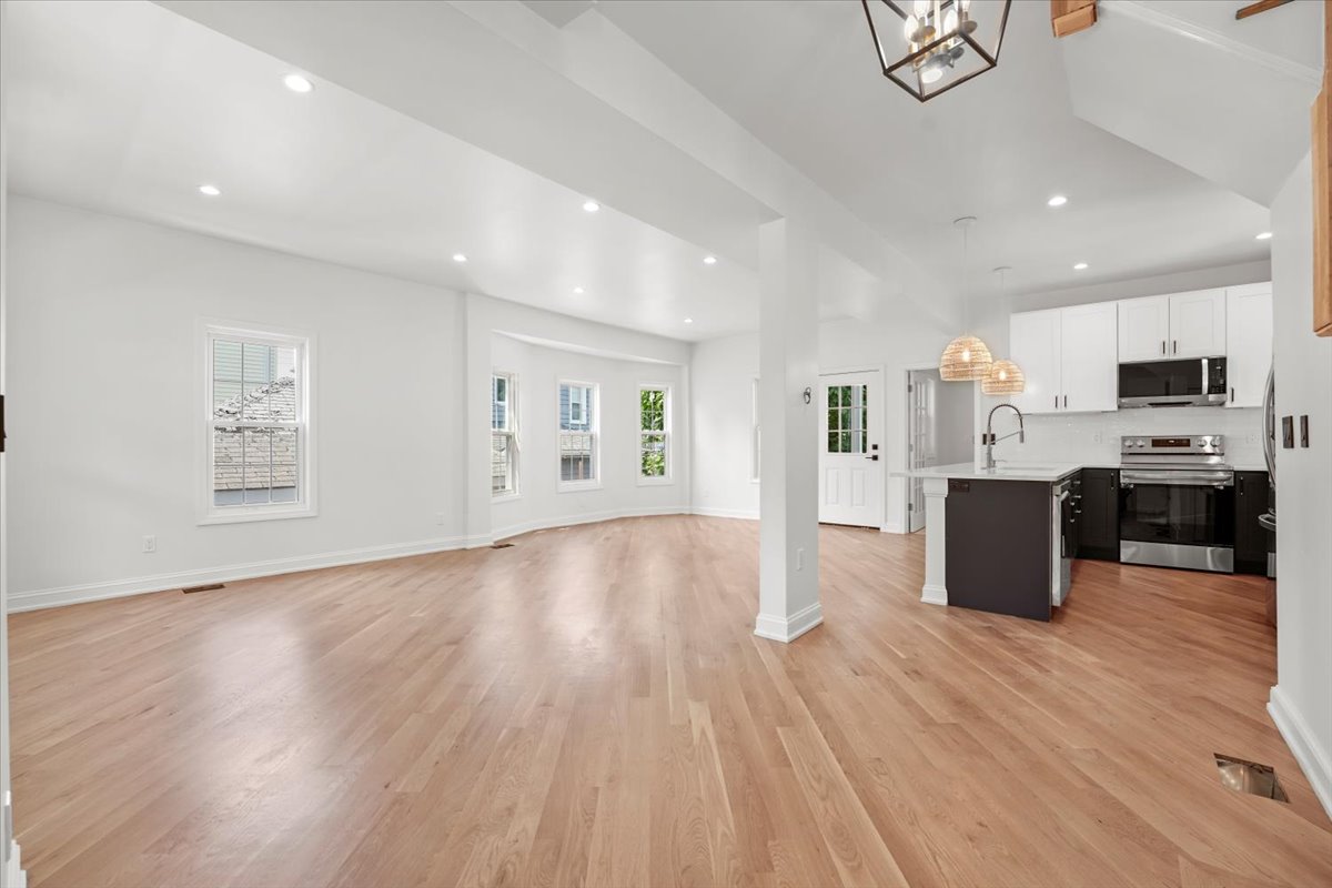 41 Henry Street Everett, MA 02149 - Photo 6 of 33