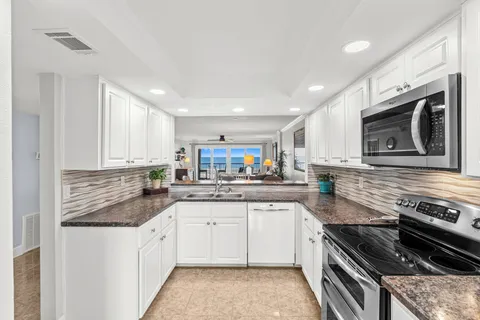$550,000 | 295 Florida A1A, Unit 306, Satellite Beach, FL 32937