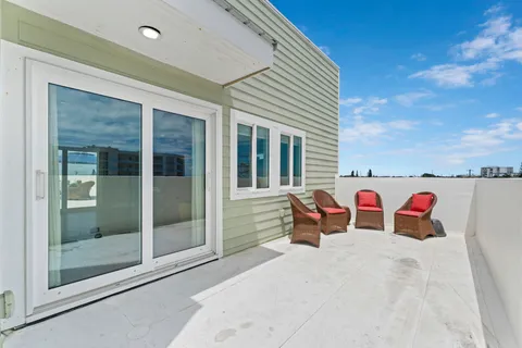 $1,999,000 | 51 North Orlando Avenue, Cocoa Beach, FL 32931
