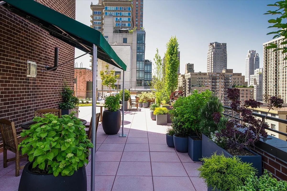 440 East 79th Street, Unit 12H Manhattan, NY 10075 - Photo 14 of 20