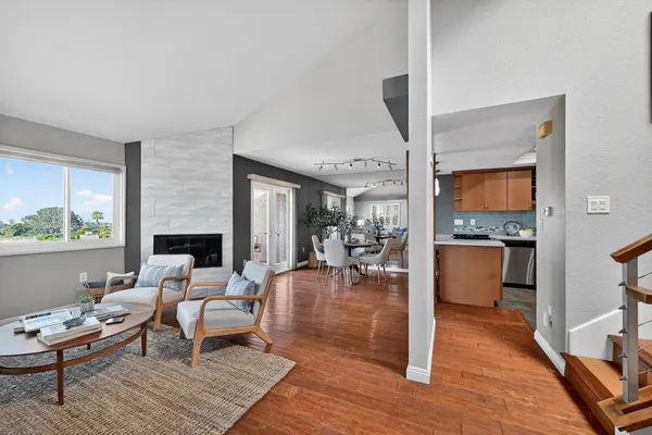 $1,649,000 | 965 Hygeia Avenue, Encinitas, CA 92024