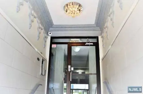 $350,000 | 6405 Boulevard East, Unit B2, West New York, NJ 07093