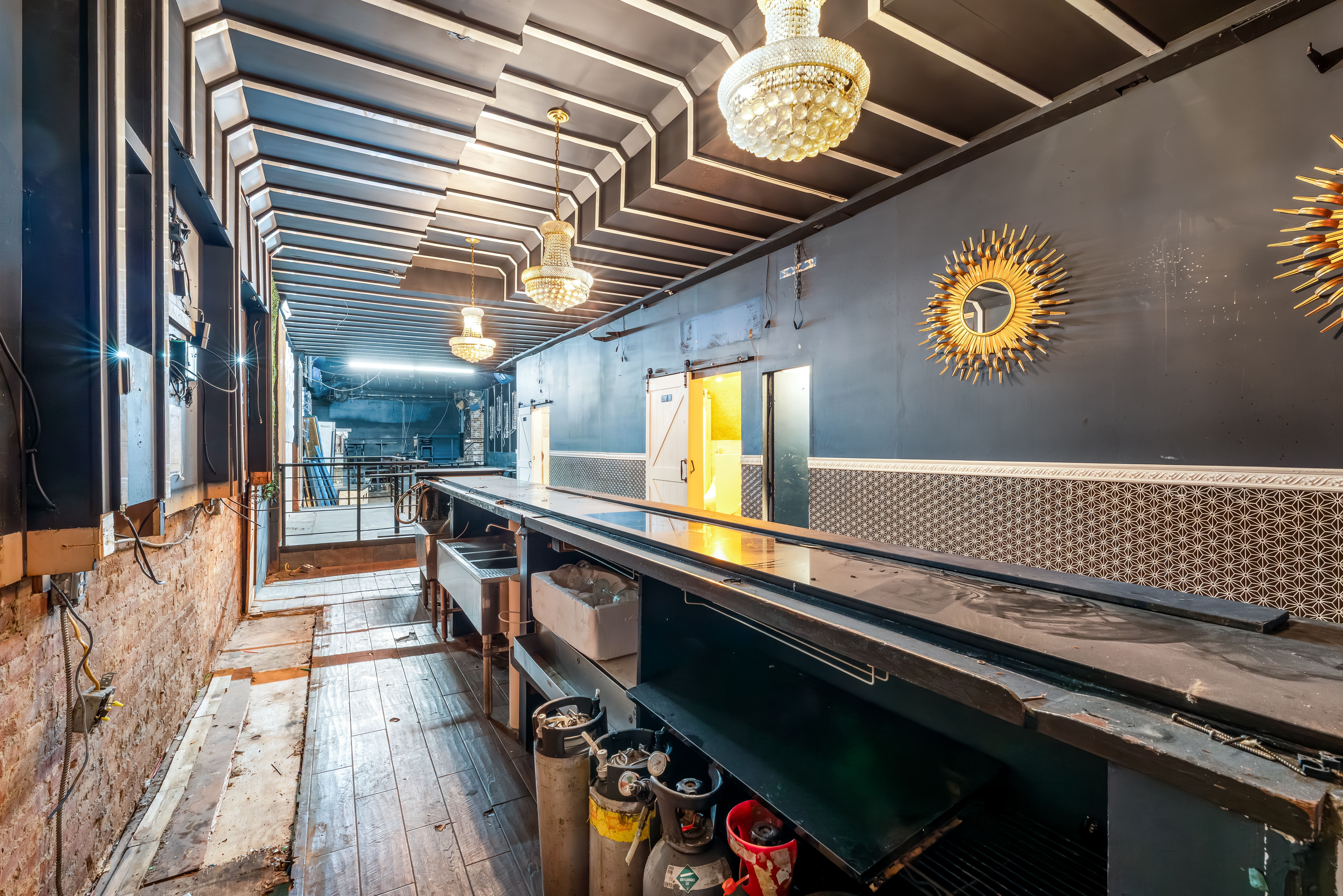 646 Newark Avenue, Unit COMMERCIAL Jersey City, NJ 07306 - Photo 25 of 35 city view with sitting space