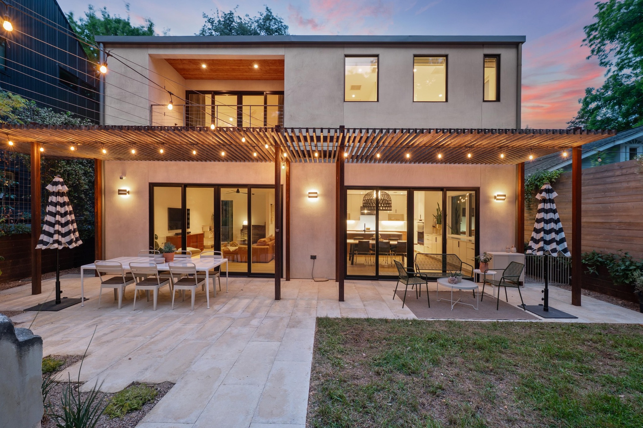 1206 Bickler Road Austin, TX 78704 - Photo 57 of 65 a view of a building with sitting area