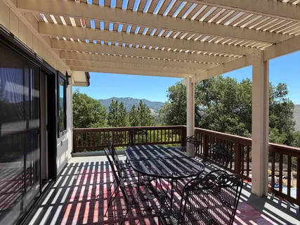 $1,250,000 | 275 Kerry Lane, Cloverdale, CA 95425