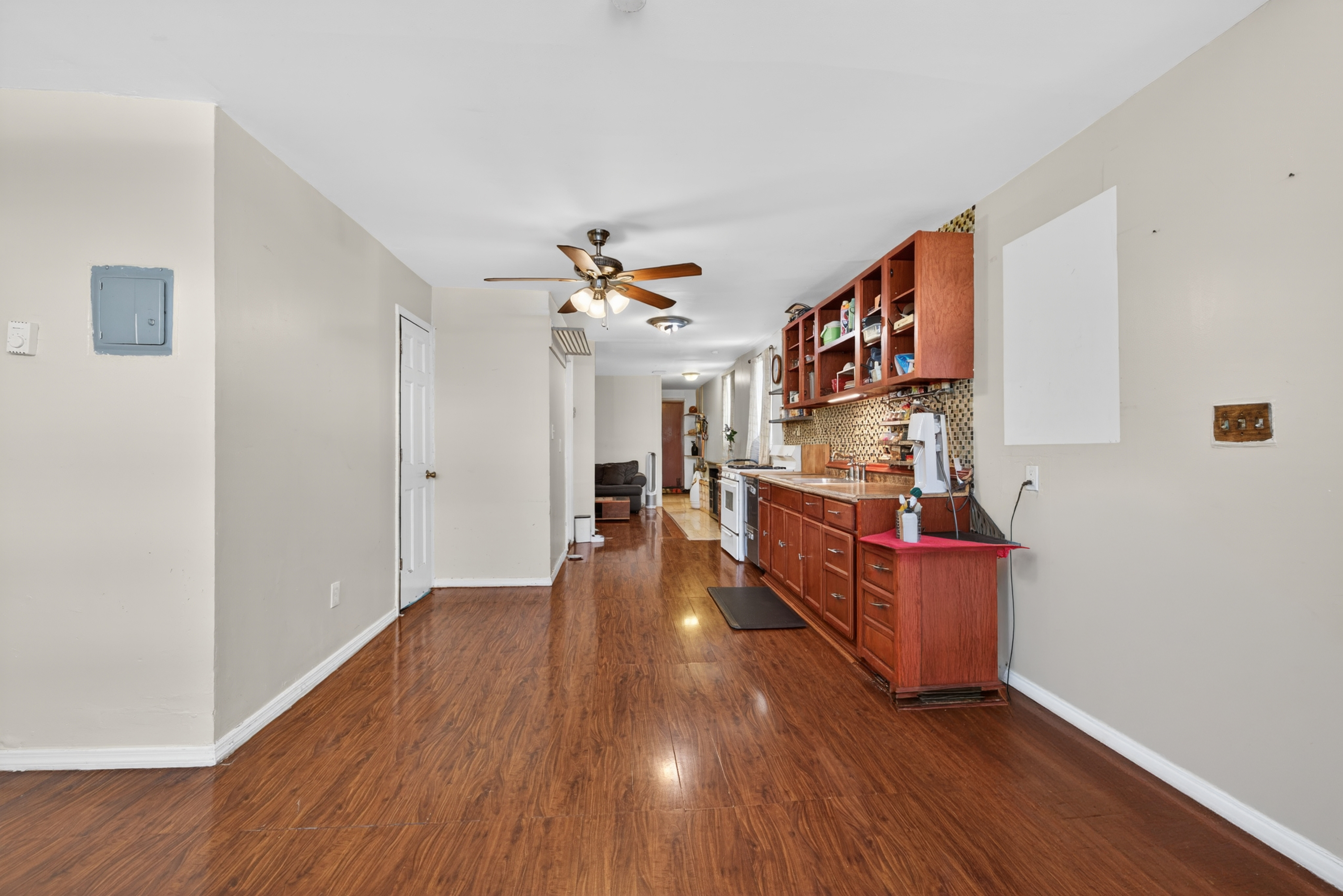 239 Buffalo Avenue Brooklyn, NY 11213 - Photo 4 of 27