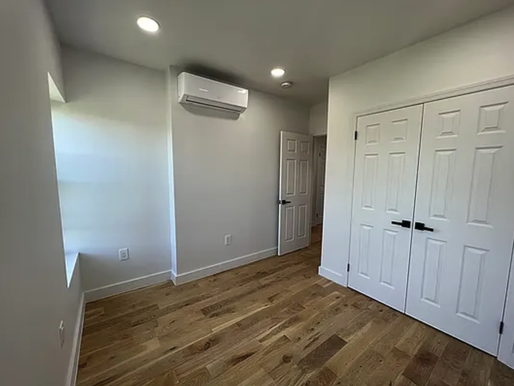 332 9th Street, Unit 4 Brooklyn, NY 11215 - Photo 3 of 8 a view of an empty room